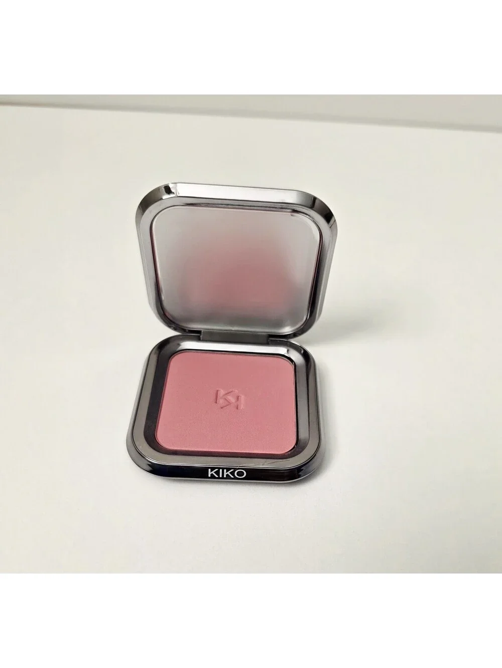 KIKO Milano 05 Unlimited Blush Long-Lasting Powder Blush With A Buildable Result